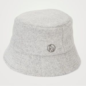 RUSLAN BAGINSKIY
Lampshade Cotton Bucket Hat